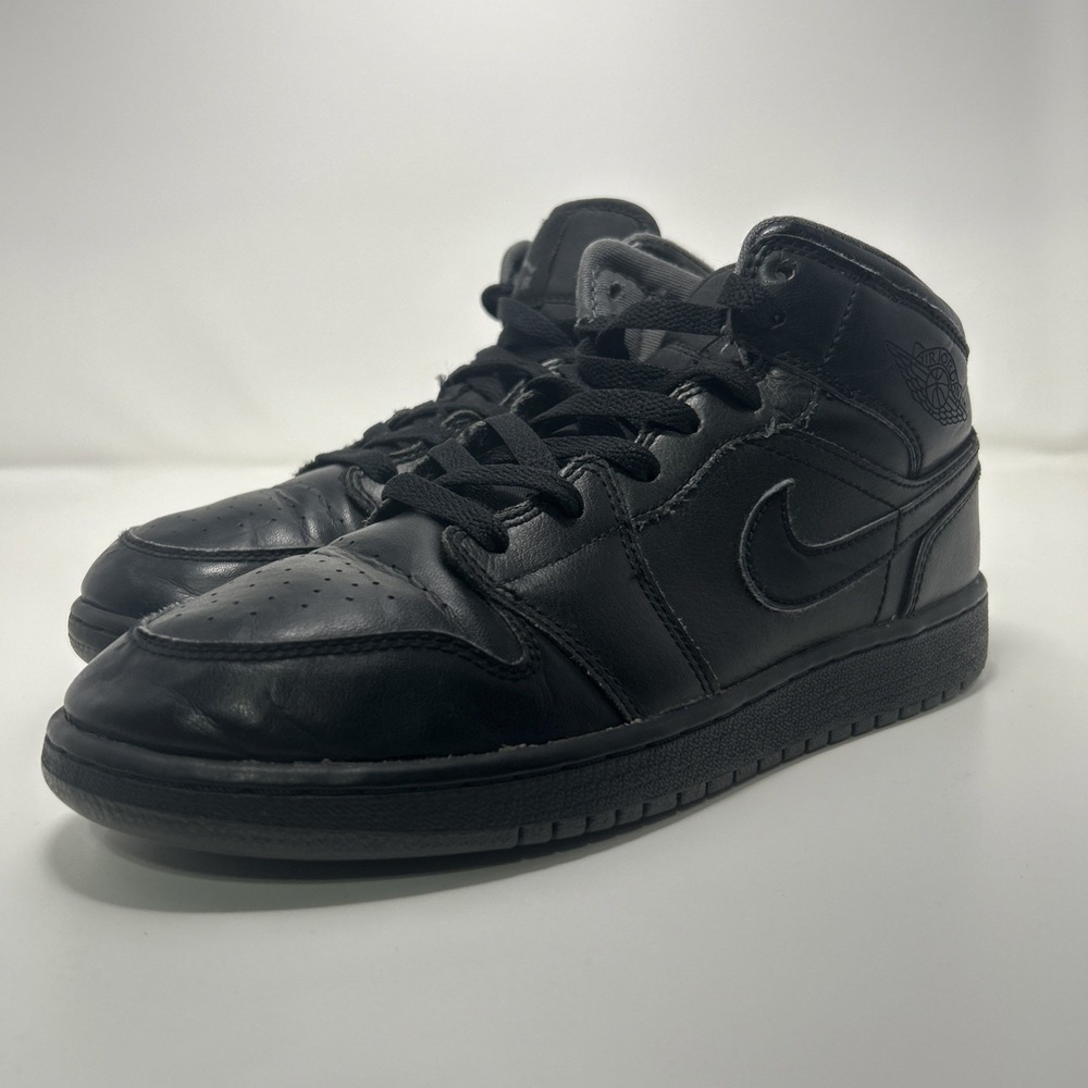 Nike Air Jordan 1 Retro Mid Sneakers Youth Sz 6Y Women's Sz 7.5 Black 554725-021